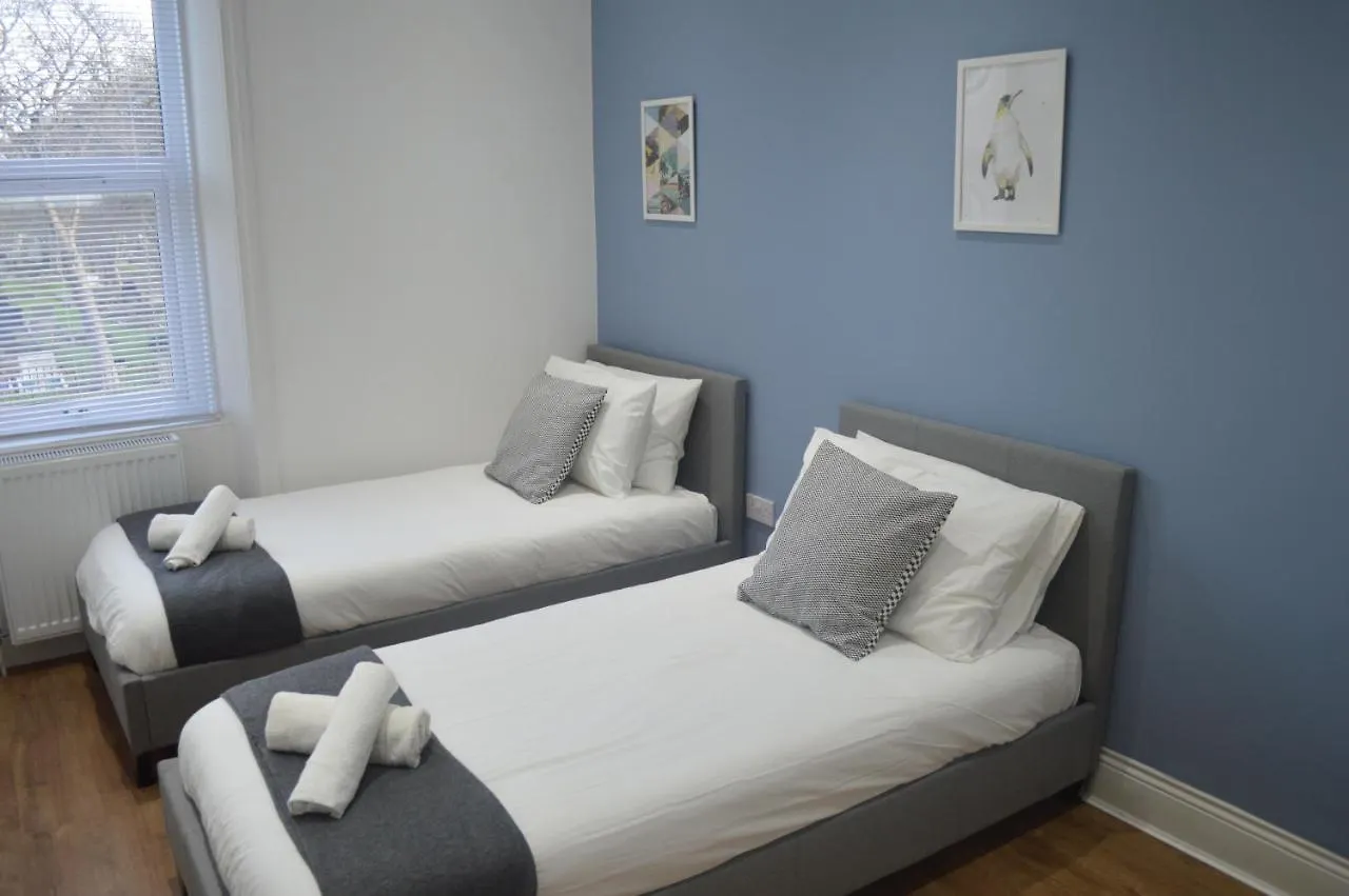 9 Bed House Apartment Newcastle upon Tyne